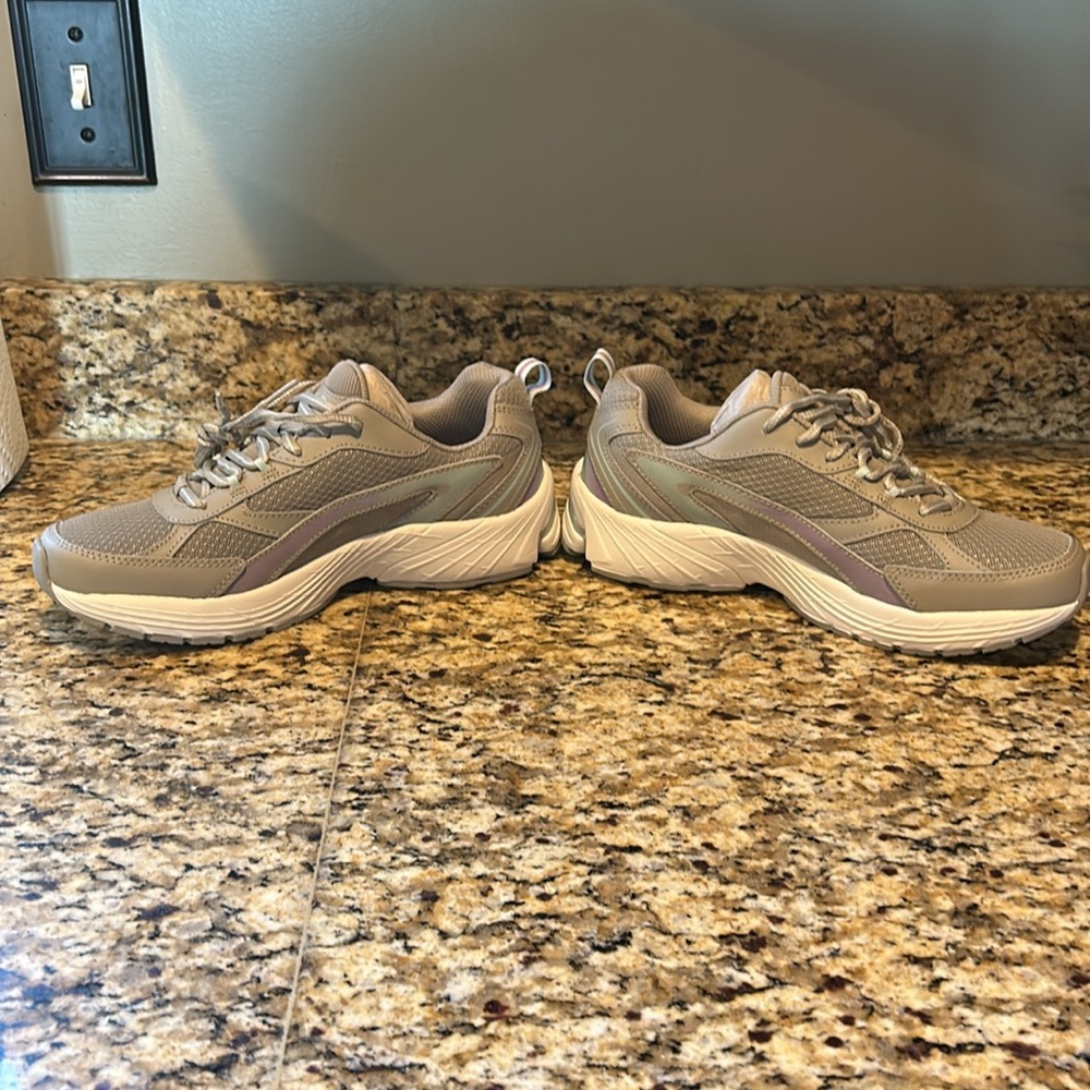 RYKA Grey Standout Sneakers Shoes Women’s Size 8.5 Wide-Brand New - Picture 5 of 10